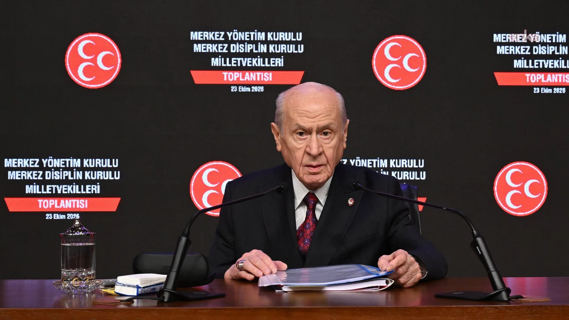Devlet Bahçeli: "Partimizin 15. Olağan Büyük Kurultayı'nın 7 Şubat'ta gerçekleştirilmesi kararlaştırıldı