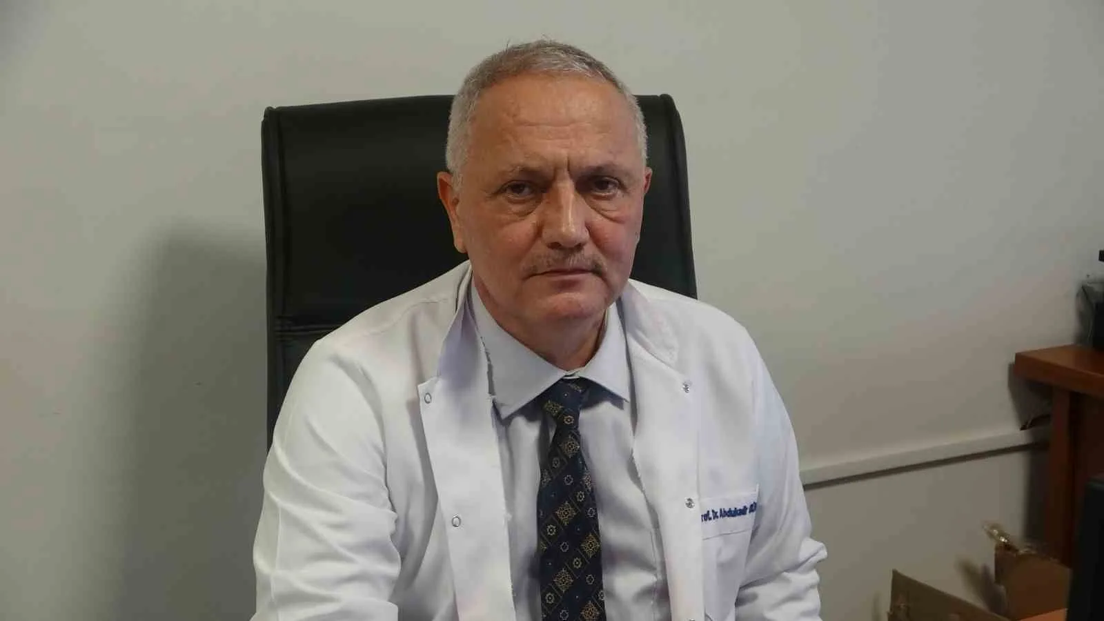 KTÜ TIP FAKÜLTESİ ACİL TIP ANABİLİM DALI ÖĞRETİM ÜYESİ PROF. DR. ABDÜLKADİR GÜNDÜZ, BİR YILLIK İSTATİSTİKLERE GÖRE ACİL SERVİSE GELEN BİN 149 TRAFİK KAZASININ 389’UNU MOTOSİKLET KAZALARI OLUŞTURDUĞUNU İFADE ETTİ.