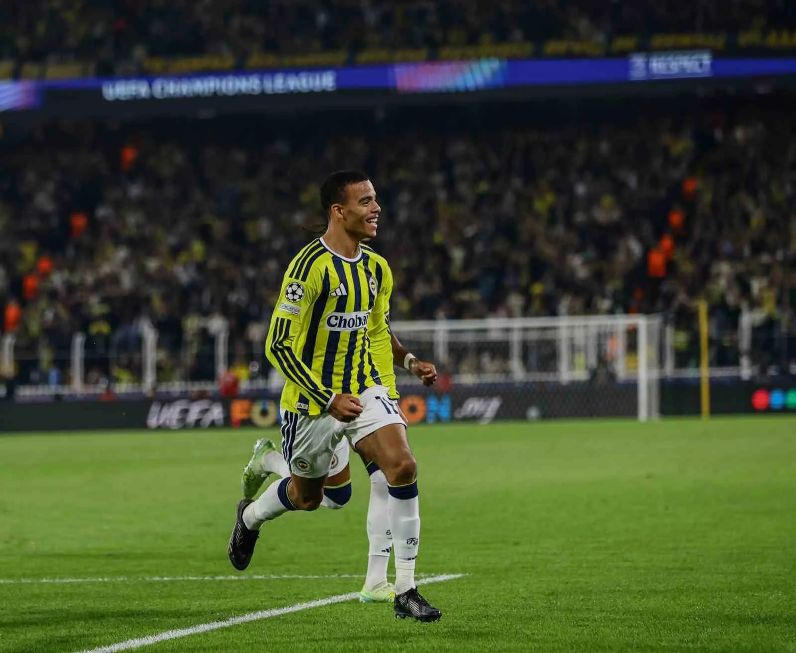 FENERBAHÇE’NİN İNGİLİZ OYUNCUSU MASON GREENWOOD, SLAVİA PRAG KARŞISINDA KAYDETTİĞİ GOLLE BU SEZON 7. GOLÜNE ULAŞTI.