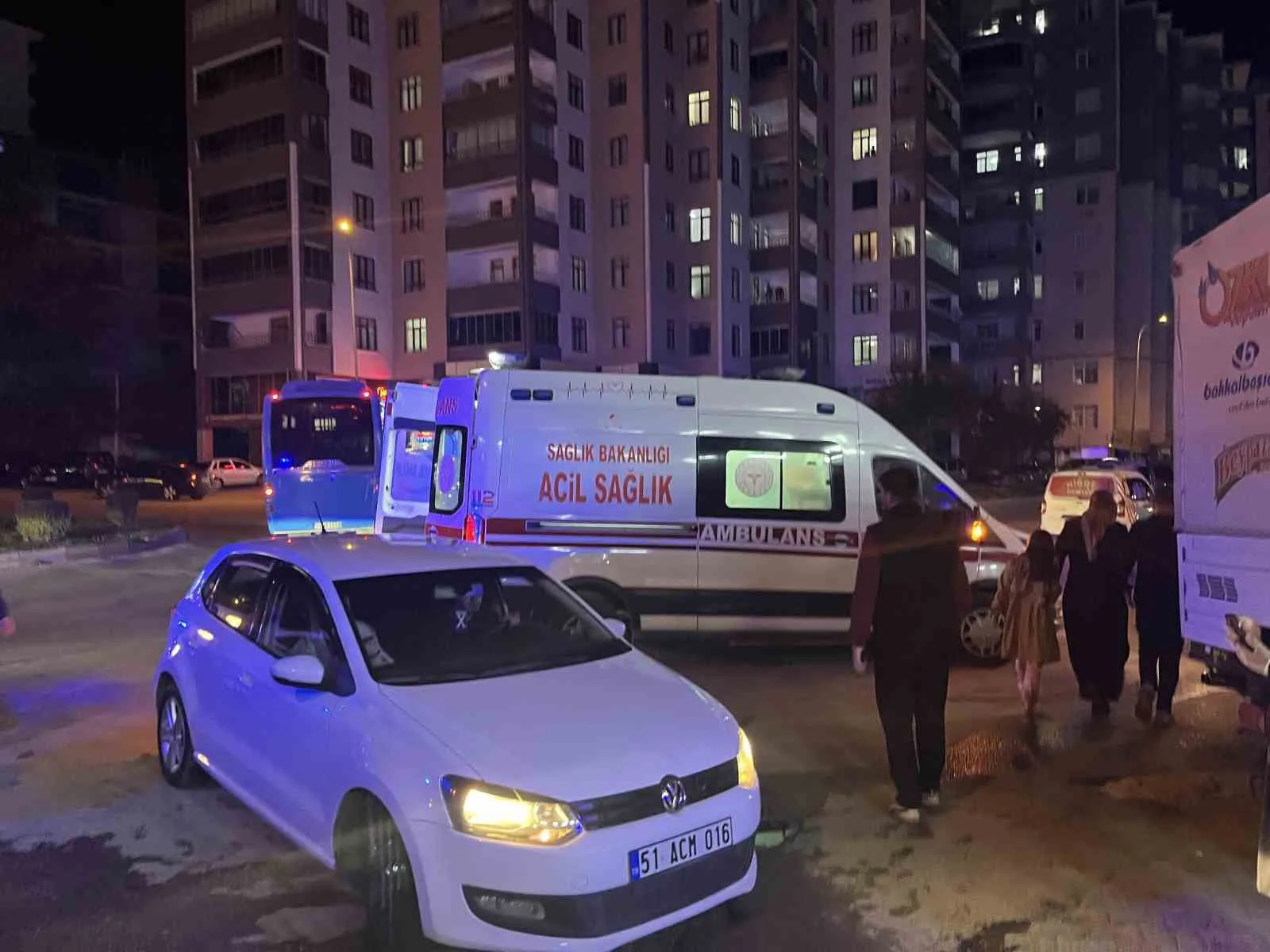 NİĞDE’DE 9’UNCU KATTA YANGIN PANİĞİ