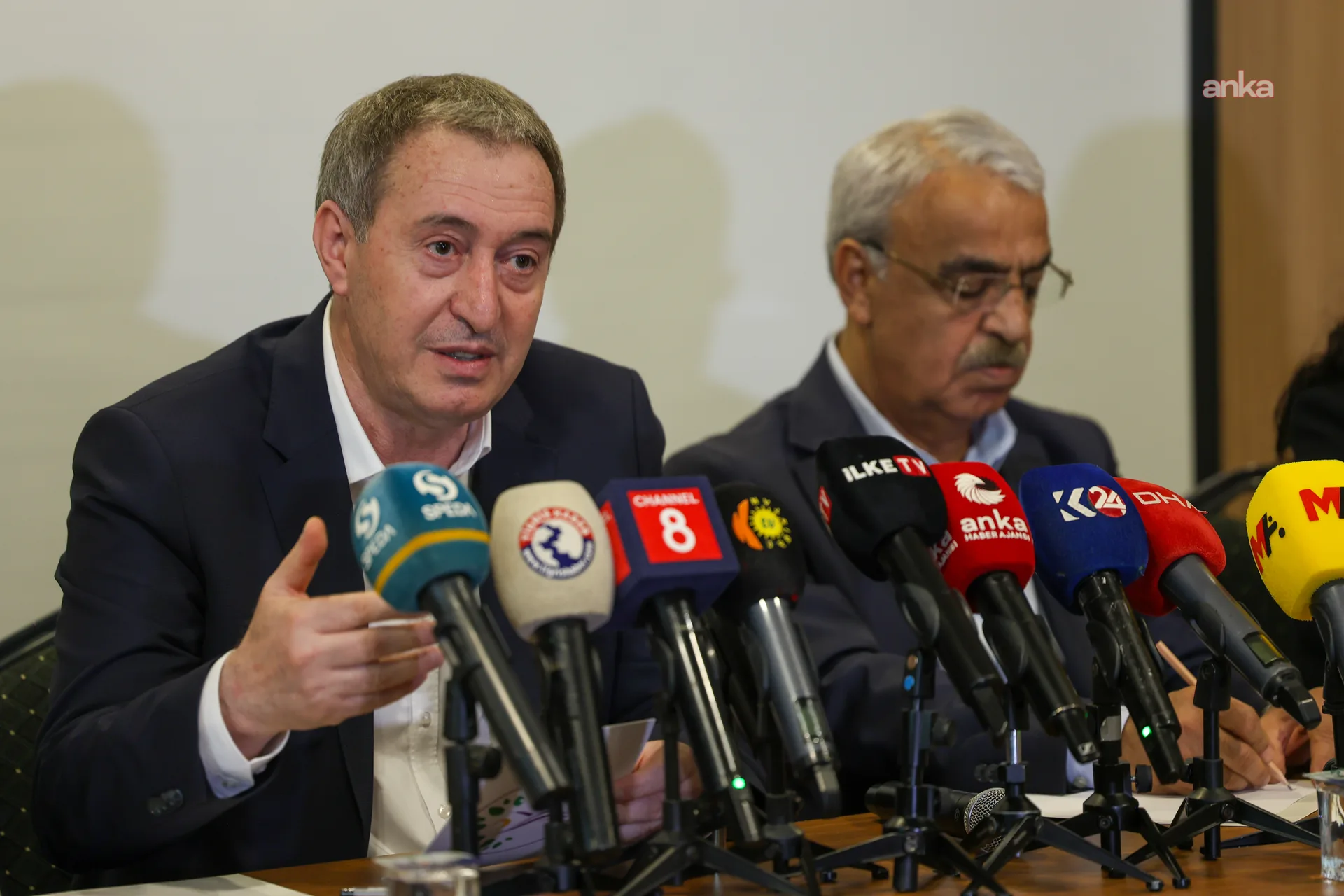 Tuncer Bakırhan'dan "süreç" açıklaması: "Tek taraflı adımlar yeterince atıldı, artık iktidarın da bu konuda somut adım atması gerekiyor"