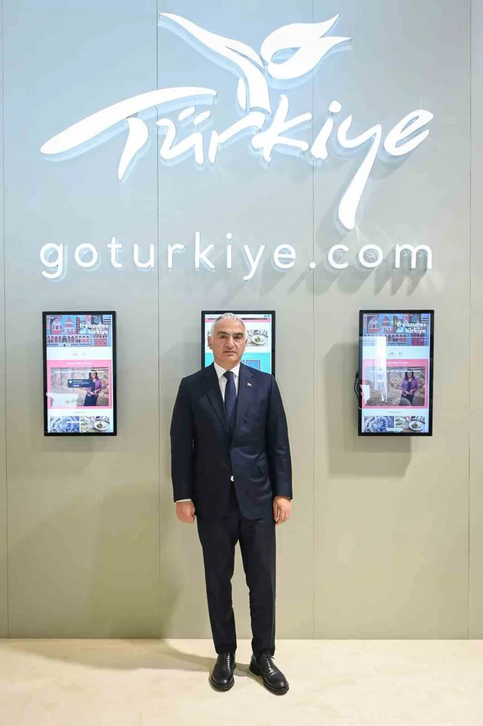 KÜLTÜR VE TURİZM BAKANI MEHMET NURİ ERSOY