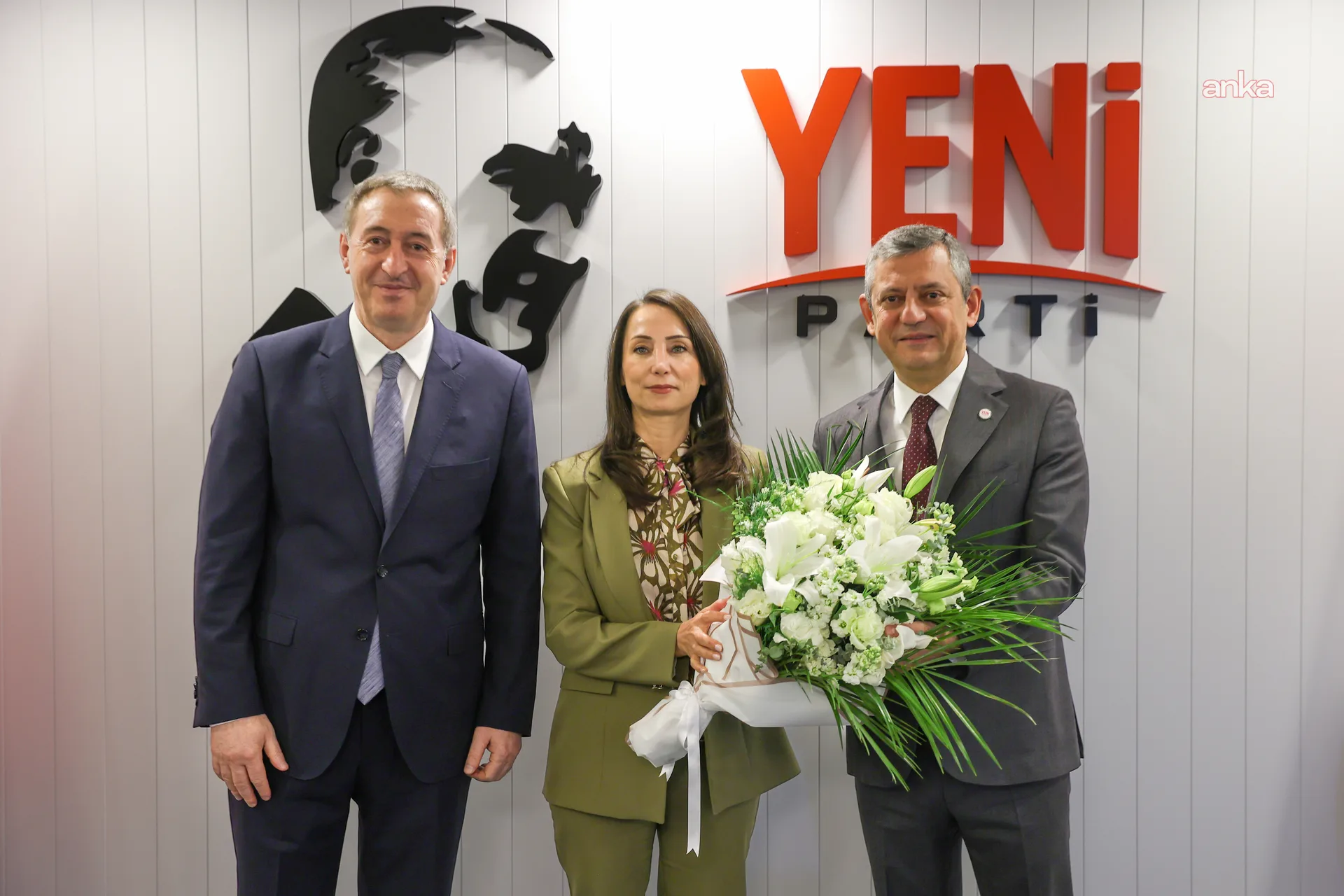 YENİ Parti-DEM Parti görüşmesi... Özgür Özel: “Kendi attıkları imzaya dahi sahip çıkmayan bir iktidarla karşı karşıyayız” — fotoğraf 4