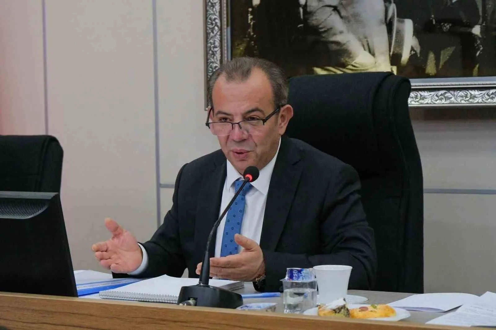 TANJU ÖZCAN (ARŞİV)