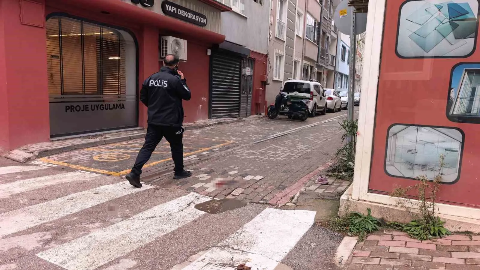 BURSA'NIN İNEGÖL İLÇESİNDE OTOMOBİLİN ÇARPARAK ÜZERİNDEN GEÇTİĞİ 2 YAŞINDAKİ MELİS ÇALIM, AĞIR YARALI OLARAK KALDIRILDIĞI HASTANEDE HAYATINI KAYBETTİ. KÜÇÜK MELİS'İN 6 GÜN SONRA 2'NCİ YAŞ GÜNÜNÜ KUTLAYACAĞI ÖĞRENİLDİ.