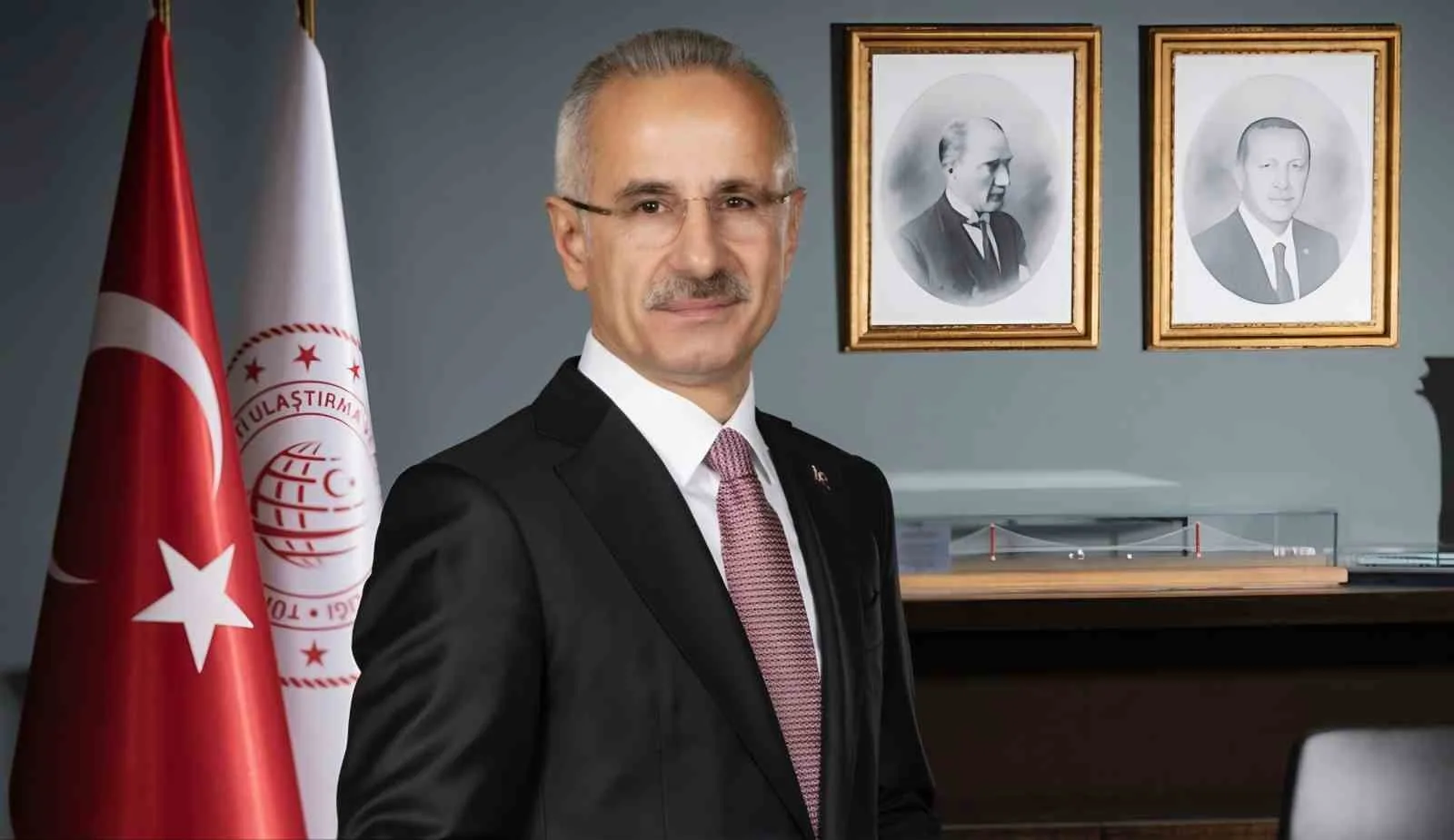 ULAŞTIRMA VE ALTYAPI BAKANI ABDULKADİR URALOĞLU
