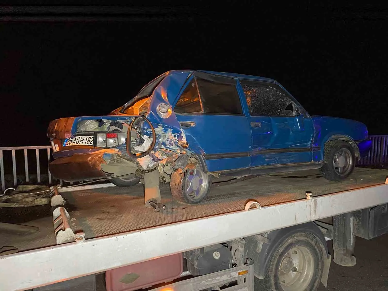 BURSA'NIN İNEGÖL İLÇESİNDE MEYDANA GELEN 3 ARAÇLI ZİNCİRLEME TRAFİK KAZASINDA 1'İ 9 AYLIK BEBEK OLMAK ÜZERE 10 KİŞİ YARALANDI.
