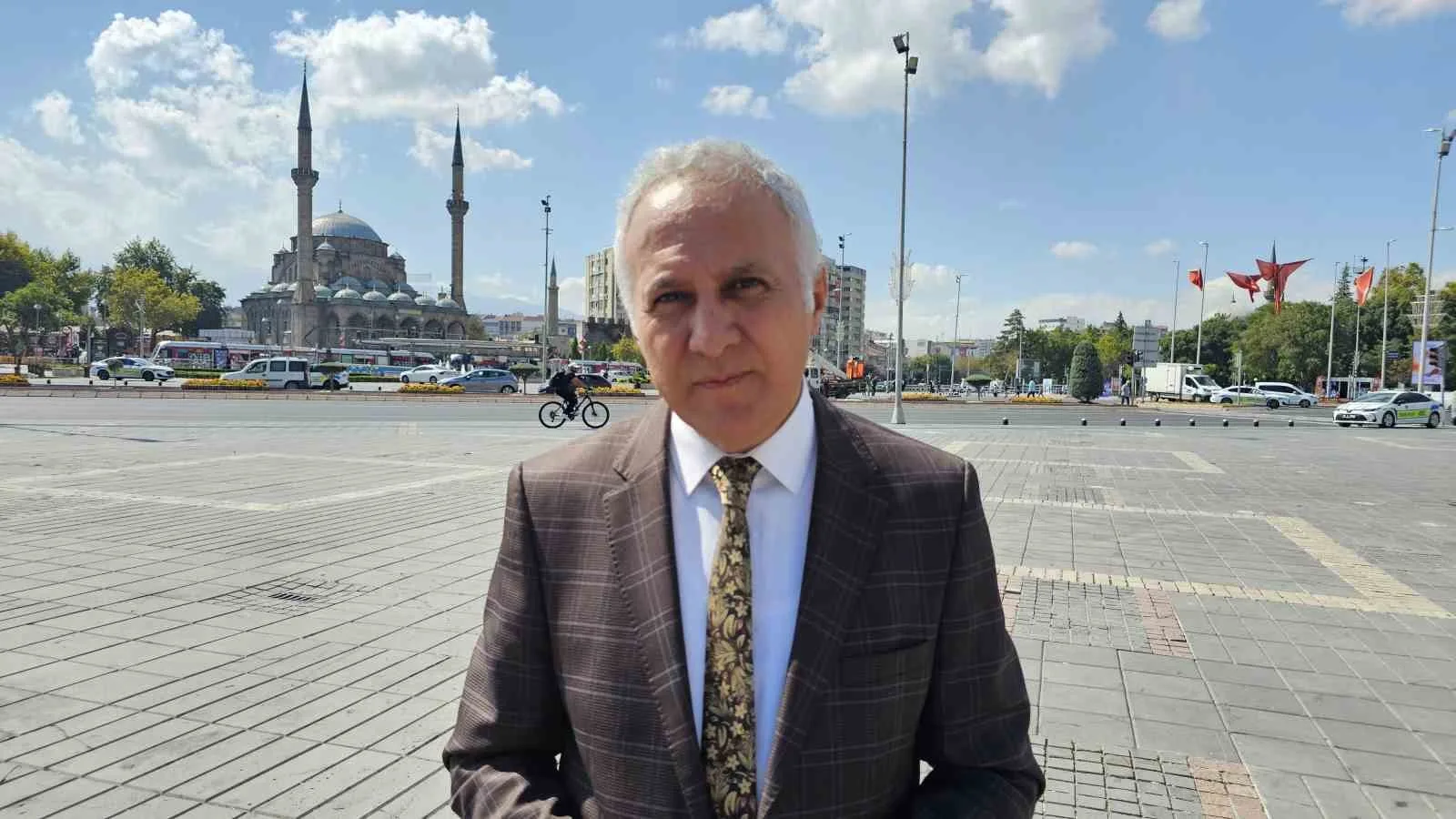 TÜKETİCİLER BİRLİĞİ GENEL BAŞKANI MAHMUT ŞAHİN, İHLAS HABER AJANSI (İHA) ARACILIĞIYLA YAPILAN 'AVUKATLARIN IBAN OYUNU" BAŞLIKLI HABERİN ARDINDAN HAKSIZ KAZANÇ ELDE EDEN AVUKATLARA SORUŞTURMA AÇILDIĞINI SÖYLEYEREK, VATANDAŞLARIN DİKKAT ETMESİ GEREKTİĞİNİ DİLE GETİRDİ.