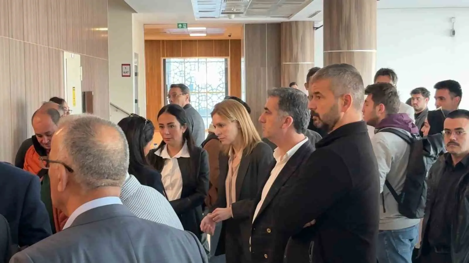 BURSA'DA MUSTAFA BOZBEY VE TURGAY ERDEM'İN DE ARALARINDA BULUNDUĞU 63 SANIKLI DAVANIN İKİNCİ DURUŞMASI BAŞLADI.