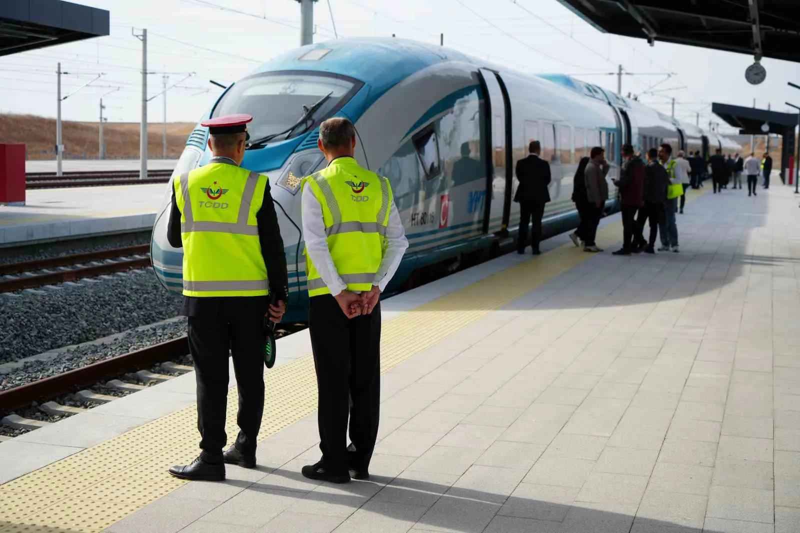 BAKAN URALOĞLU: "TEKİRDAĞ, KIRKLARELİ VE EDİRNE HIZLI TREN KONFORUNA KAVUŞUYOR"