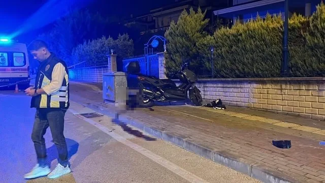 KONTROLDEN ÇIKARAK TRAFOYA ÇARPAN MOTOSİKLET SÜRÜCÜSÜ HAYATINI KAYBETTİ