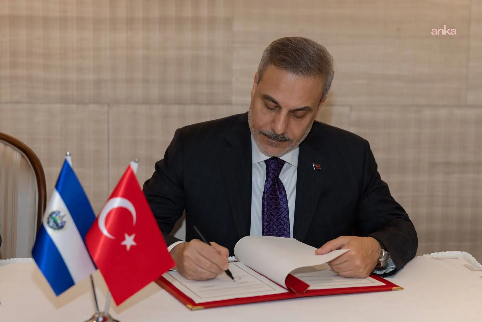 Bakan Fidan, El Salvadorlu mevkidaşıyla bir araya geldi — fotoğraf 3