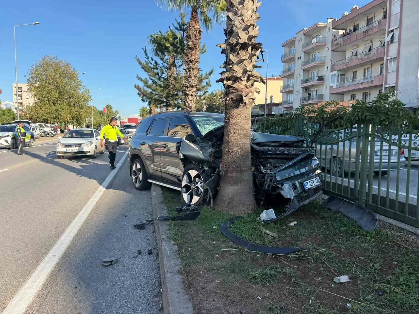ANTALYA’NIN SERİK İLÇESİNDE OTOMOBİLİN ÇARPTIĞI YAYA, KALDIRILDIĞI HASTANEDE YAPILAN TÜM MÜDAHALELERE RAĞMEN KURTARILAMADI.