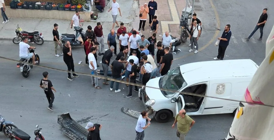 MERSİN’İN TARSUS İLÇESİNDE HAFİF TİCARİ ARAÇ İLE MOTOSİKLETİN ÇARPIŞMASI SONUCU MEYDANA GELEN KAZADA AĞIR YARALANAN 32 YAŞINDAKİ EMRE KARACA, 6 GÜN SONRA YAŞAM MÜCADELESİNİ KAYBETTİ.