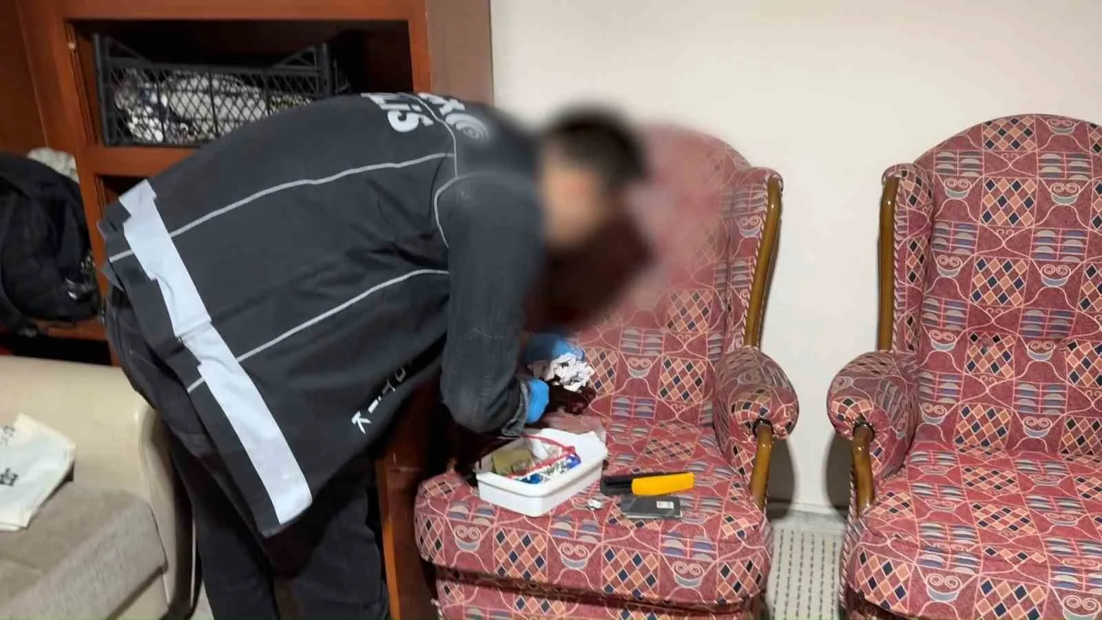 OPERASYON DÜZENLENEN ADRESLERDE ARAMALAR YAPILDI