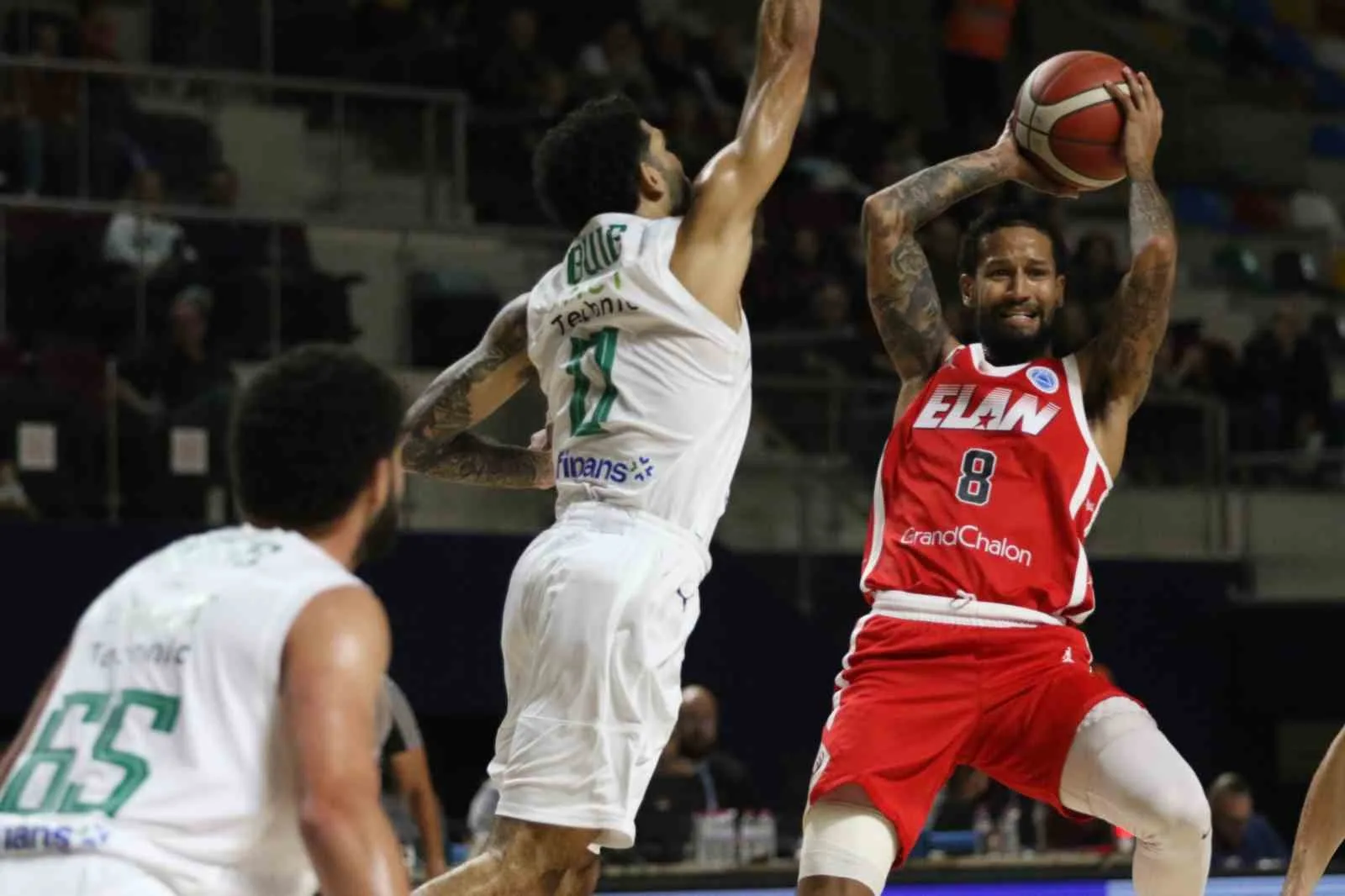 FIBA EUROPE CUP F GRUBU 2. HAFTA MÜCADELESİNDE KÖRFEZ BASKET, SAHASINDA KONUK ETTİĞİ FRANSA TEMSİLCİSİ ELAN CHALON'U 74-65 MAĞLUP ETTİ.