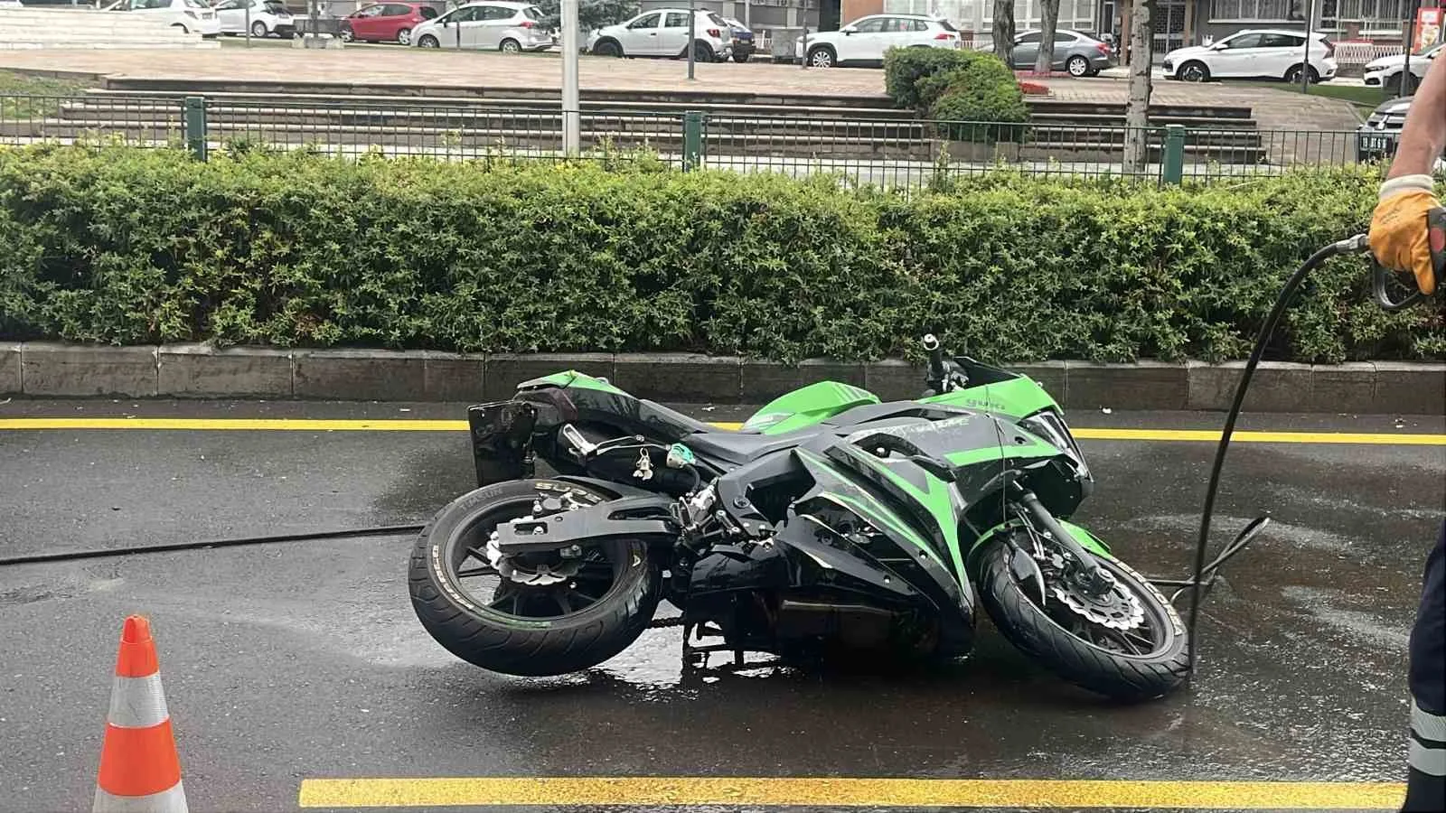 ÇORUM'DA MEYDANA GELEN MOTOSİKLET SÜRÜCÜSÜ HAYATINI KAYBETTİ.