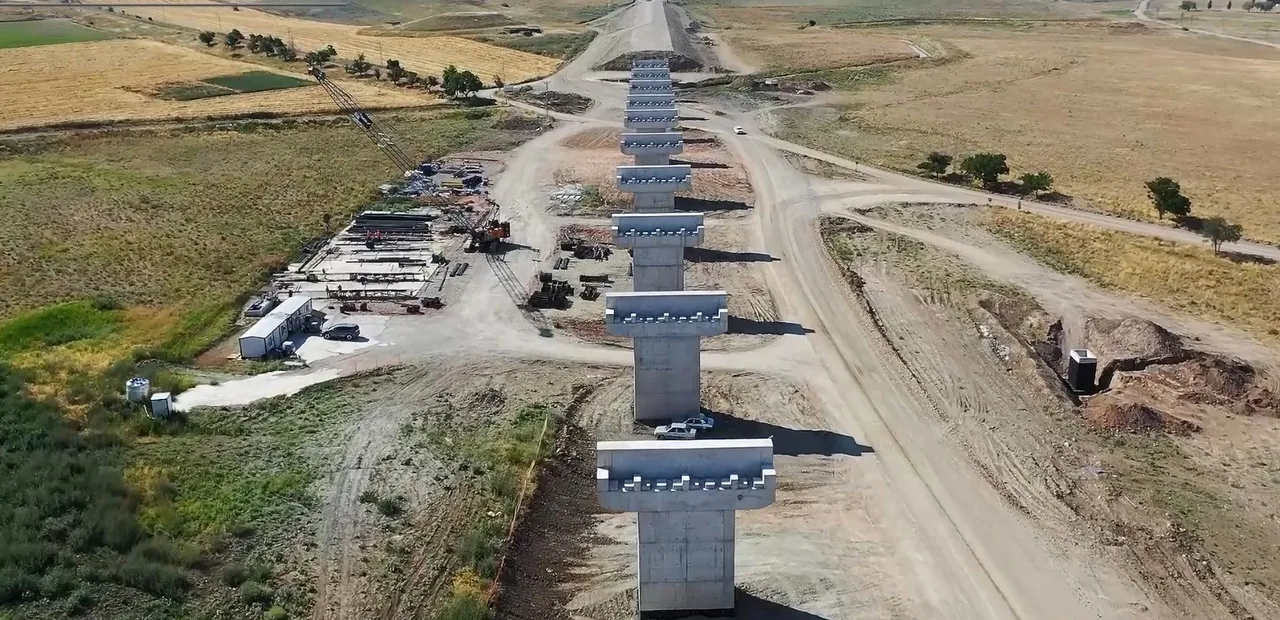 YERKÖY-KAYSERİ YÜKSEK HIZLI TREN PROJESİ'NDE FİZİKİ İLERLEME YÜZDE 50'Yİ AŞTI