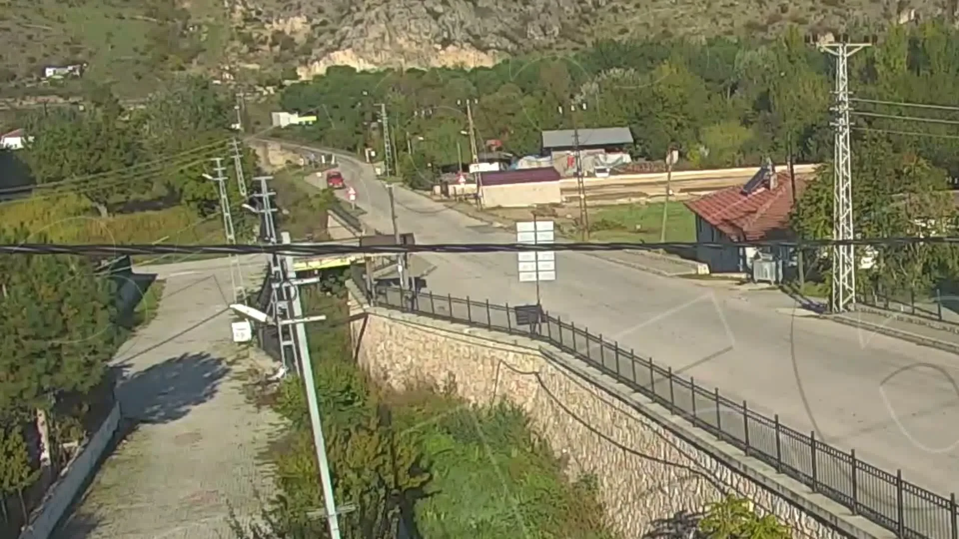 Amasya'da minibüs dere yatağına düştü: 9 yaralı