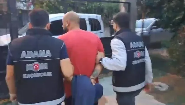 ADANA MERKEZLİ 11 İLDE 16 BOYUNCA YAPILAN TEKNİK VE FİZİKİ TAKİBİN ARDINDAN ‘YIKAMACILAR’ SİLAHLI SUÇ ÖRGÜTÜNE ŞAFAK VAKTİ GERÇEKLEŞTİRİLEN OPERASYONDA 102 ŞÜPHELİ GÖZALTINA ALINDI. OPERASYONDA ÇOK SAYIDA RUHSATSIZ SİLAH VE UYUŞTURUCU MADDE DE ELE GEÇİRİLDİ.
