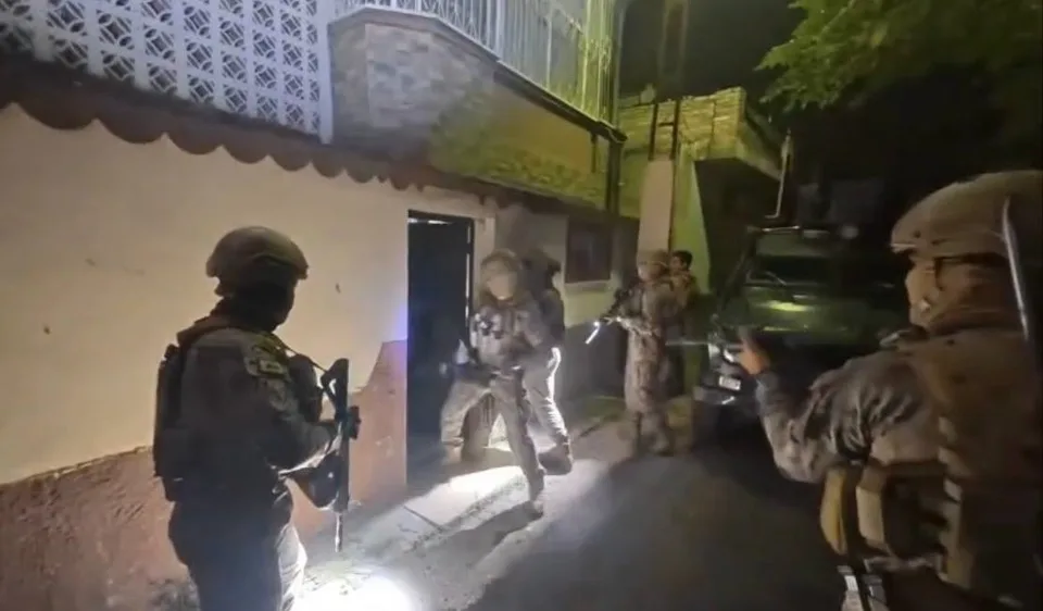 ADANA MERKEZLİ 11 İLDE ÇIKAR AMAÇLI SİLAHLI SUÇ ÖRGÜTLERİNE YÖNELİK DÜZENLENEN EŞ ZAMANLI OPERASYONLARDA GÖZALTINA ALINAN 106 ŞÜPHELİDEN 73’Ü TUTUKLANDI.