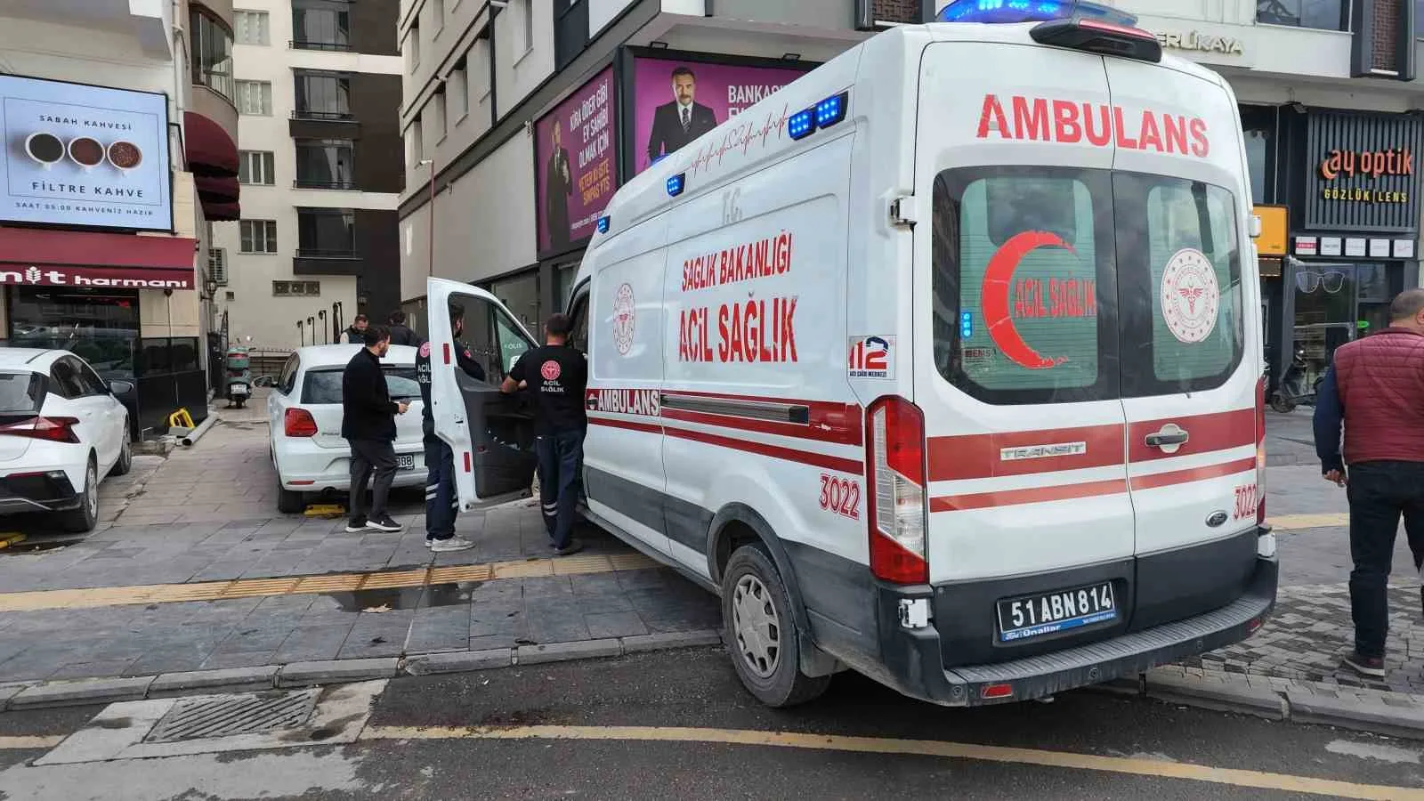 NİĞDE’DE BİR APARTMANIN 6’NCI KATINDAN DÜŞEN 55 YAŞINDAKİ ADAM HAYATINI KAYBETTİ.