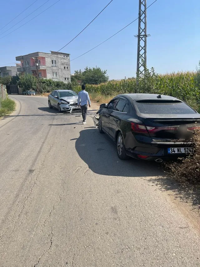 BATMAN'DA SİGORTA ŞİRKETLERİNDEN HAKSIZ ÖDEME ALAN YASA DIŞI SUÇ ÖRGÜTÜ ÇÖKERTİLDİ. 2022-2024 YILLARI ARASINDA MEYDANA GELEN 41 TRAFİK KAZASININ KURGULANARAK SİGORTA ŞİRKETLERİNDEN HAKSIZ ÖDEME ALINDIĞI İDDİASINA İLİŞKİN SORUŞTURMADA 43 ŞÜPHELİ GÖZALTINA ALINDI. ÇETENİN KURGULADIĞI SAHTE TRAFİK KAZALARININ GÖRÜNTÜLERİ FİLM SAHNELERİNİ ARATMADI.