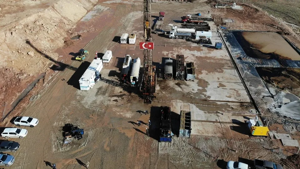 GABAR’DA PETROL ARAMA ÇALIŞMALARINDA GÖZLER BATI BÖLGESİNE ÇEVRİLDİ (ARŞİV)