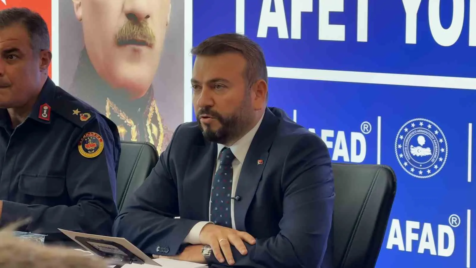 ARNAVUTKÖY BELEDİYE BAŞKANI MUSTAFA CANDAROĞLU BAŞKANLIĞINDA TOPLANAN İLÇE AFET KOORDİNASYON KURULU'NDA, İLGİLİ KAMU KURUM VE KURULUŞLARININ YÖNETİCİLERİ BİR ARAYA GELDİ
