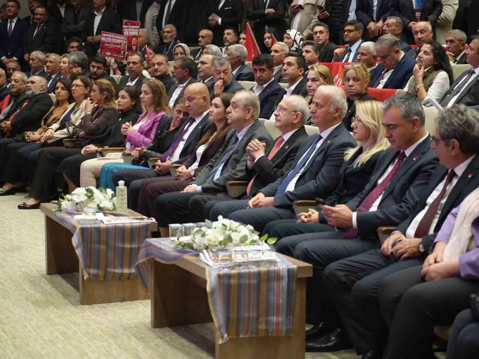 CHP GENEL BAŞKANI KEMAL KILIÇDAROĞLU, GAZİANTEP'TE PARTİSİNİN İL BAŞKANLIĞINCA DÜZENLENEN "MİLİ BİLİNÇ, GÜÇLÜ TÜRKİYE" PROGRAMINA KATILDI.