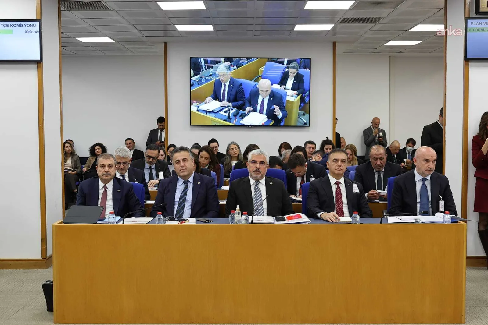 TBMM Plan ve Bütçe Komisyonu... İYİ Partili Usta'dan "fon krizi" görüşmelerine katılmayan Bakan Şimşek'e tepki: “Daha önemli ne görev olabilir?” — fotoğraf 2