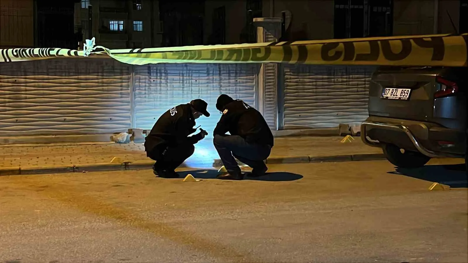 KONYA'DA BOŞANMA AŞAMASINDAKİ EŞLERİN KAVGASINDA KOCASI TARAFINDAN VURULAN KADIN KALDIRILDIĞI HASTANEDE HAYATINI KAYBETTİ.
