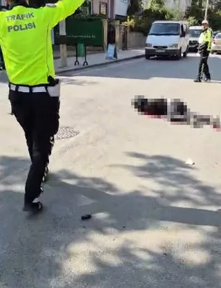 KONYA’NIN AKŞEHİR İLÇESİNDE MEYDANA GELEN TRAFİK KAZASINDA MOTOSİKLETLİ KURYE HAYATINI KAYBETTİ.
