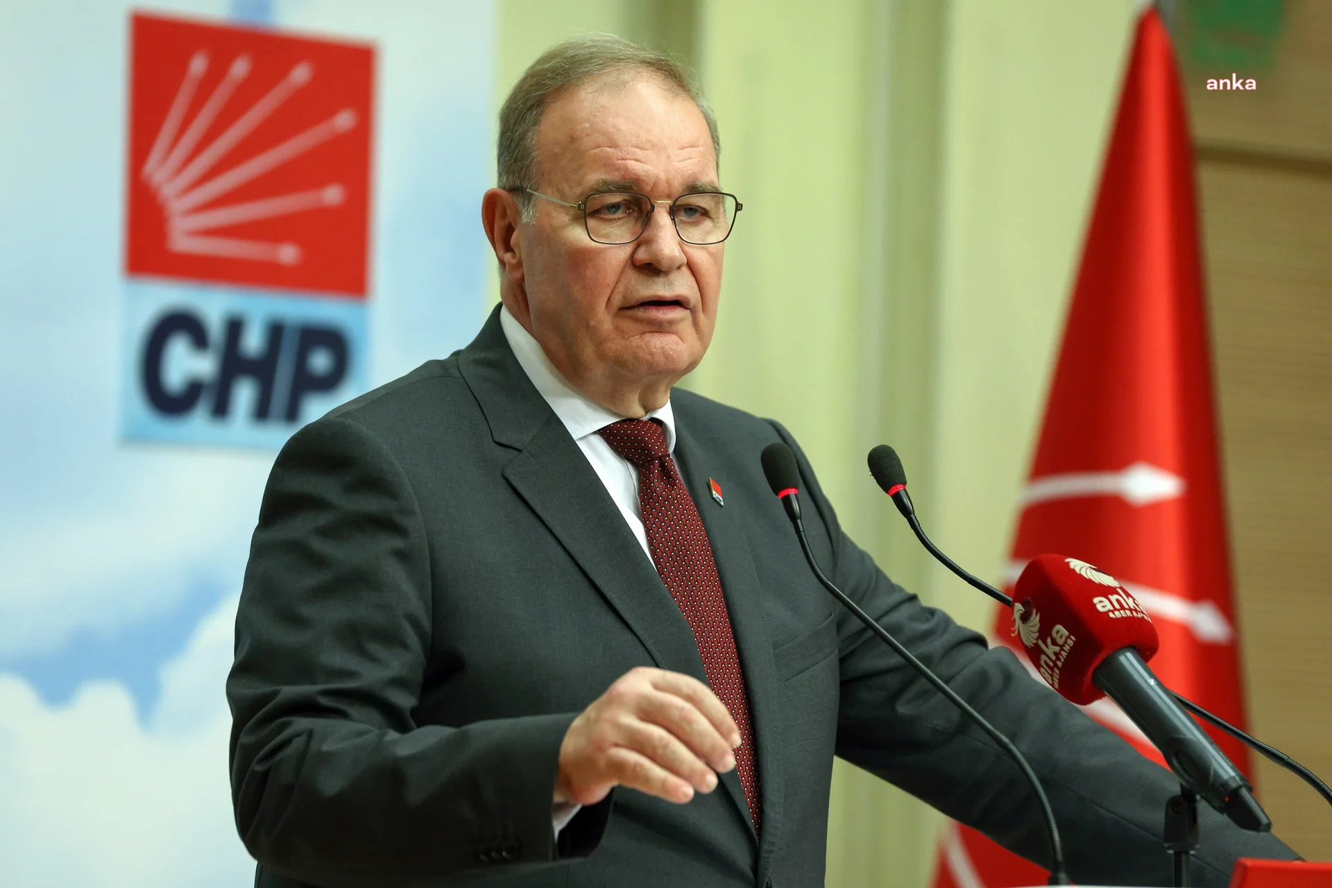 Faik Öztrak, Cemil Tugay’ın AK Parti’ye geçişini eleştirdi