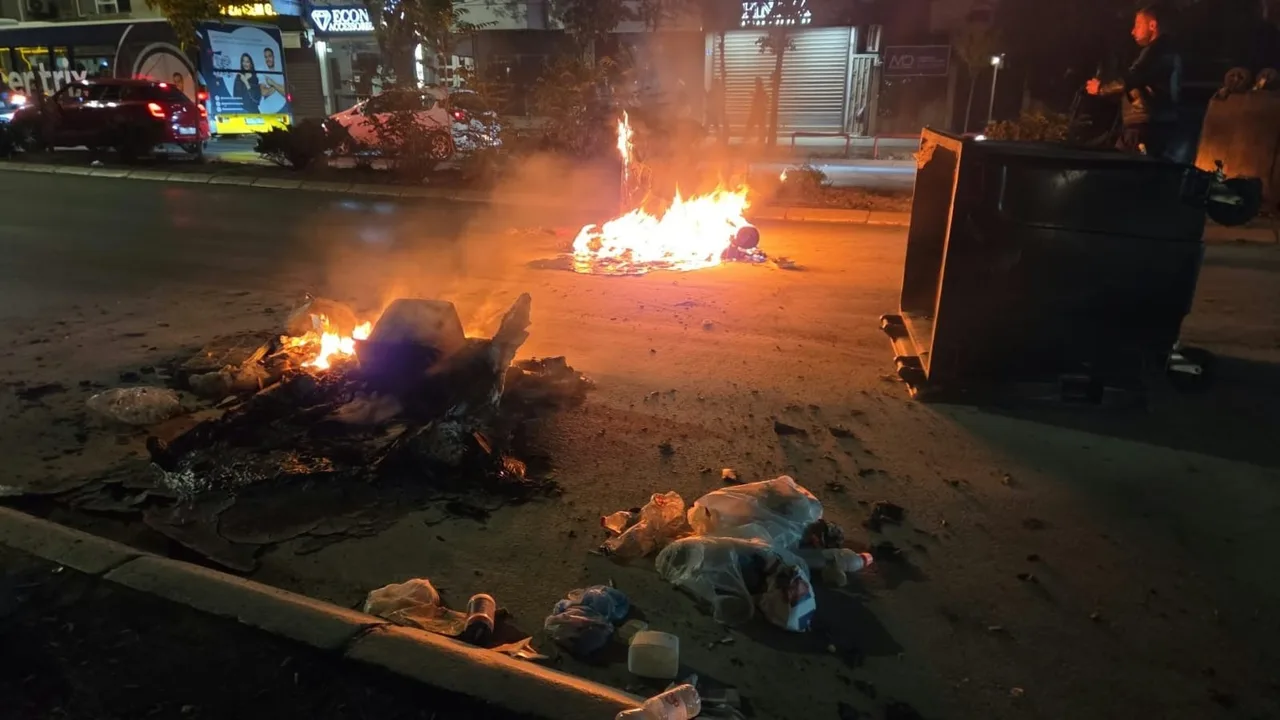 KOSOVA’DA PROTESTOCULAR İLE POLİS KARŞI KARŞIYA GELDİ