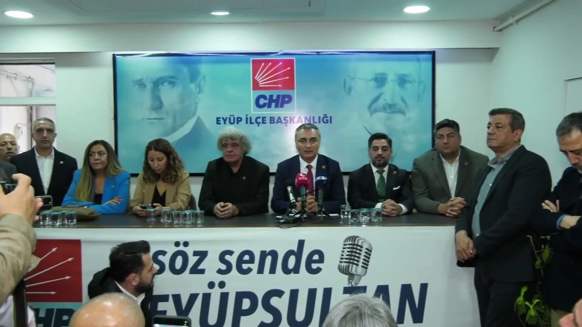 CHP Sözcüsü Sarı: "Seçilmiş belediye başkanlarına yönelik operasyonlarda çok açık bir çifte standart var"