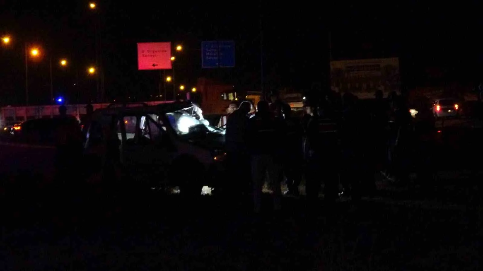 MALATYA'DA OTOBÜS İLE HAFİF TİCARİ ARACIN ÇARPIŞMASI SONUCU MEYDANA GELEN KAZADA 2 KİŞİ HAYATINI KAYBETTİ, 1'İ AĞIR 3 KİŞİ YARALANDI.