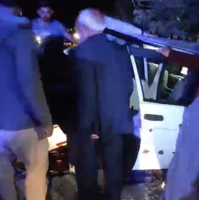 GAZİANTEP’TE TARIM İŞÇİLERİNİ TAŞIYAN MİNİBÜS İLE OTOMOBİL ÇARPIŞTI: 1 ÖLÜ, 7 YARALI