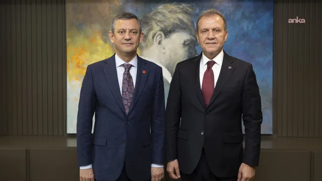 Özgür Özel, Mersin Tarsus T Tipi Kapalı Ceza İnfaz Kurumu'nda Vahap Seçer ve diğer belediye başkanlarını ziyaret etti