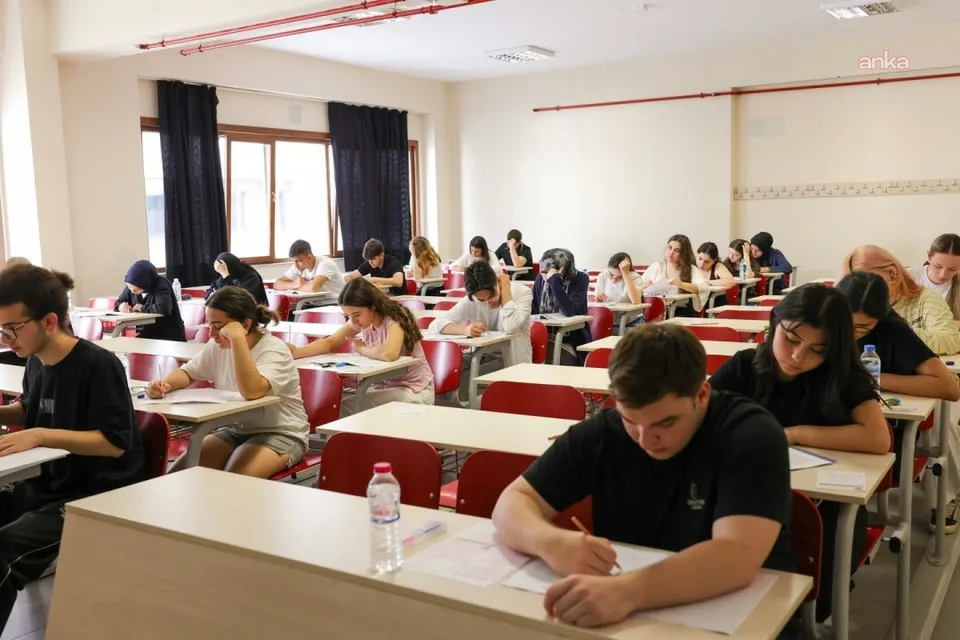 LGS kapsamındaki merkezi sınav, 13 Haziran 2027 Pazar günü gerçekleştirilecek