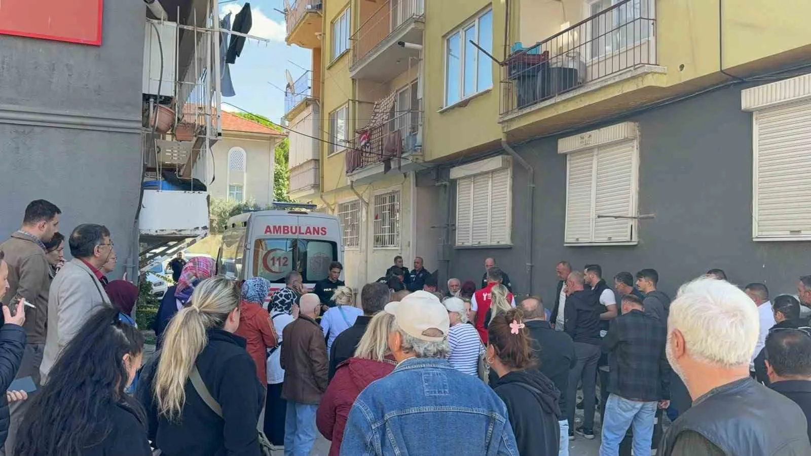GEMLİK İLÇESİNDE YAŞLI ÇİFT, YAKINLARI TARAFINDAN EVLERİNDE ÖLÜ BULUNDU.