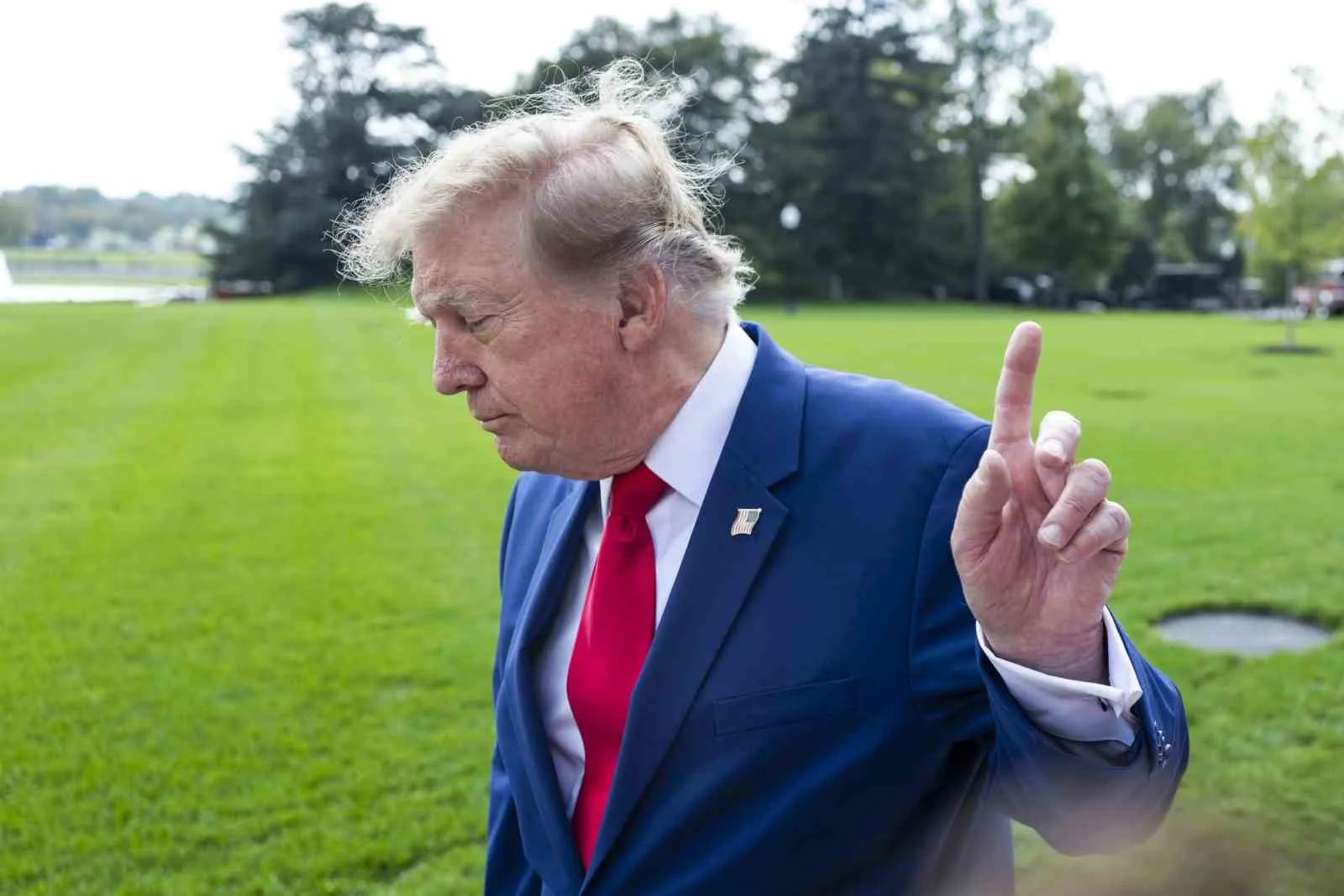 ABD BAŞKANI DONALD TRUMP, GEÇTİĞİMİZ AY İMZALADIĞI YASANIN YÜRÜRLÜĞE GİRMESİNE 2 GÜN KALA RUSYA'YA YÖNELİK ÖNEMLİ YAPTIRIMLARI ASKIYA ALDI.