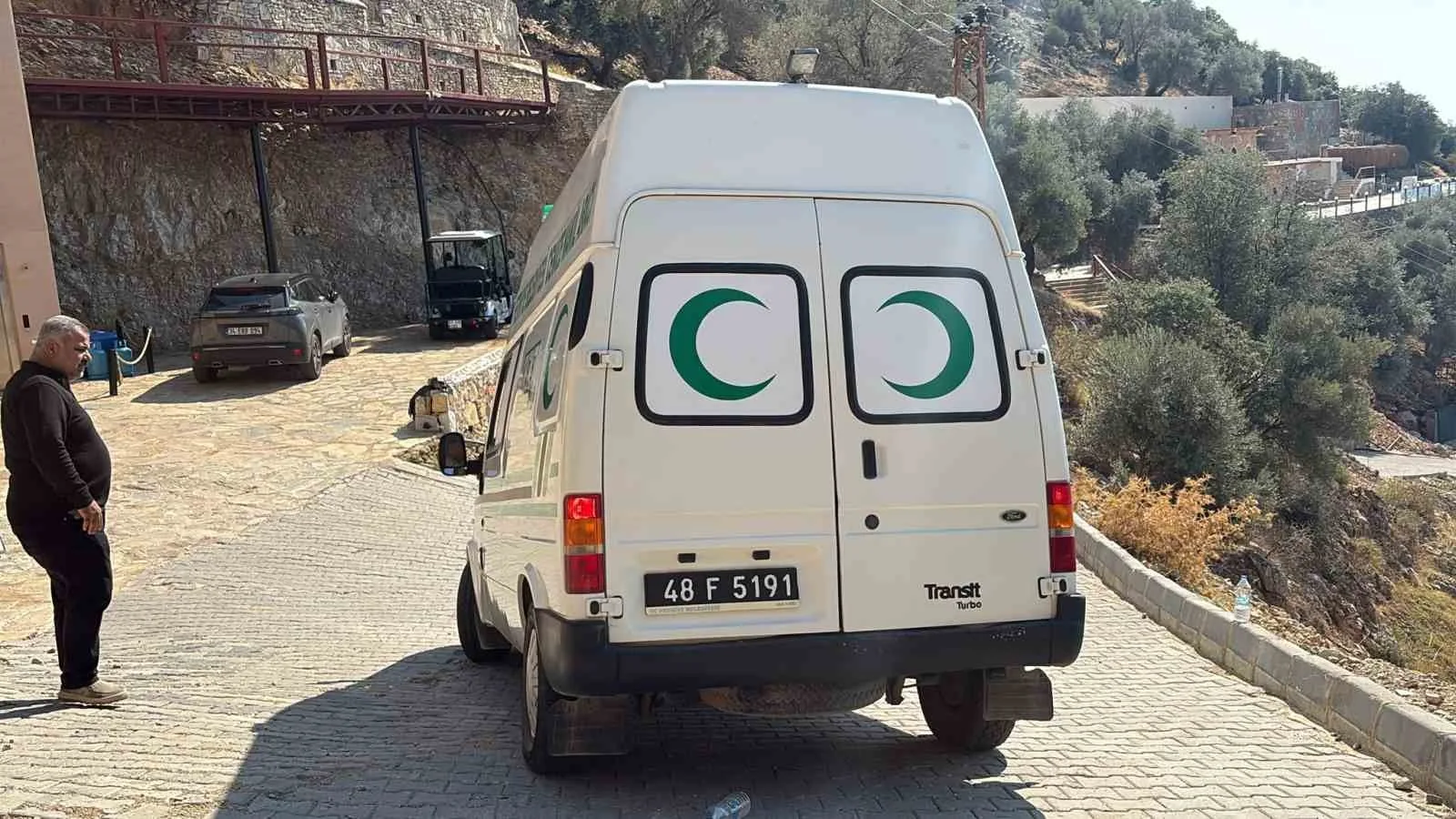 OLAYIN ARDINDAN CENAZE NAKİL ARACI BABADAĞ'A GELDİ.
