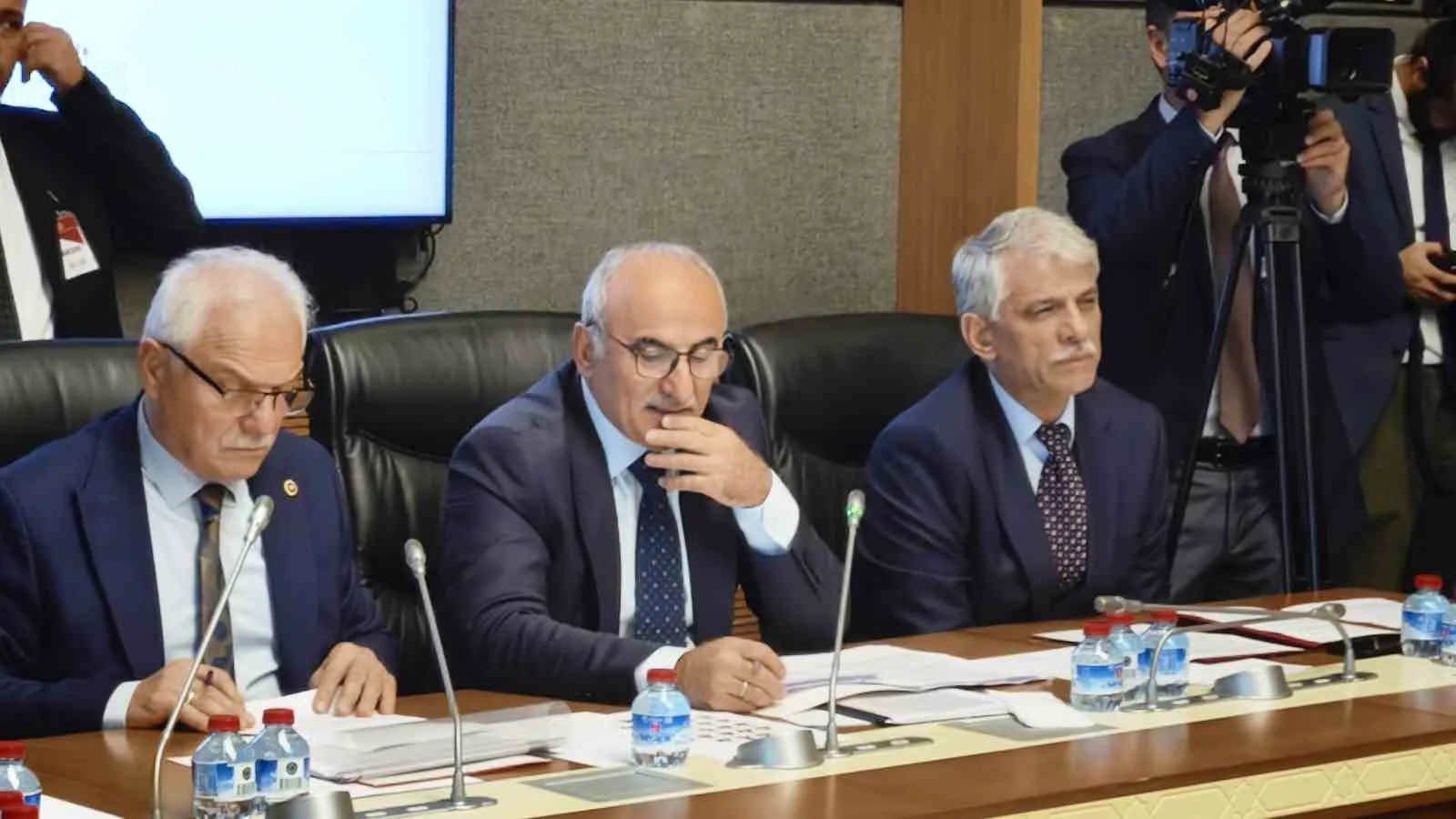 BAYINDIRLIK, İMAR, ULAŞTIRMA VE TURİZM KOMİSYONUNDA 'YABANCI DİJİTAL KONAKLAMA PLATFORMLARI KANUNU TEKLİFİ' GÖRÜŞÜLDÜ.