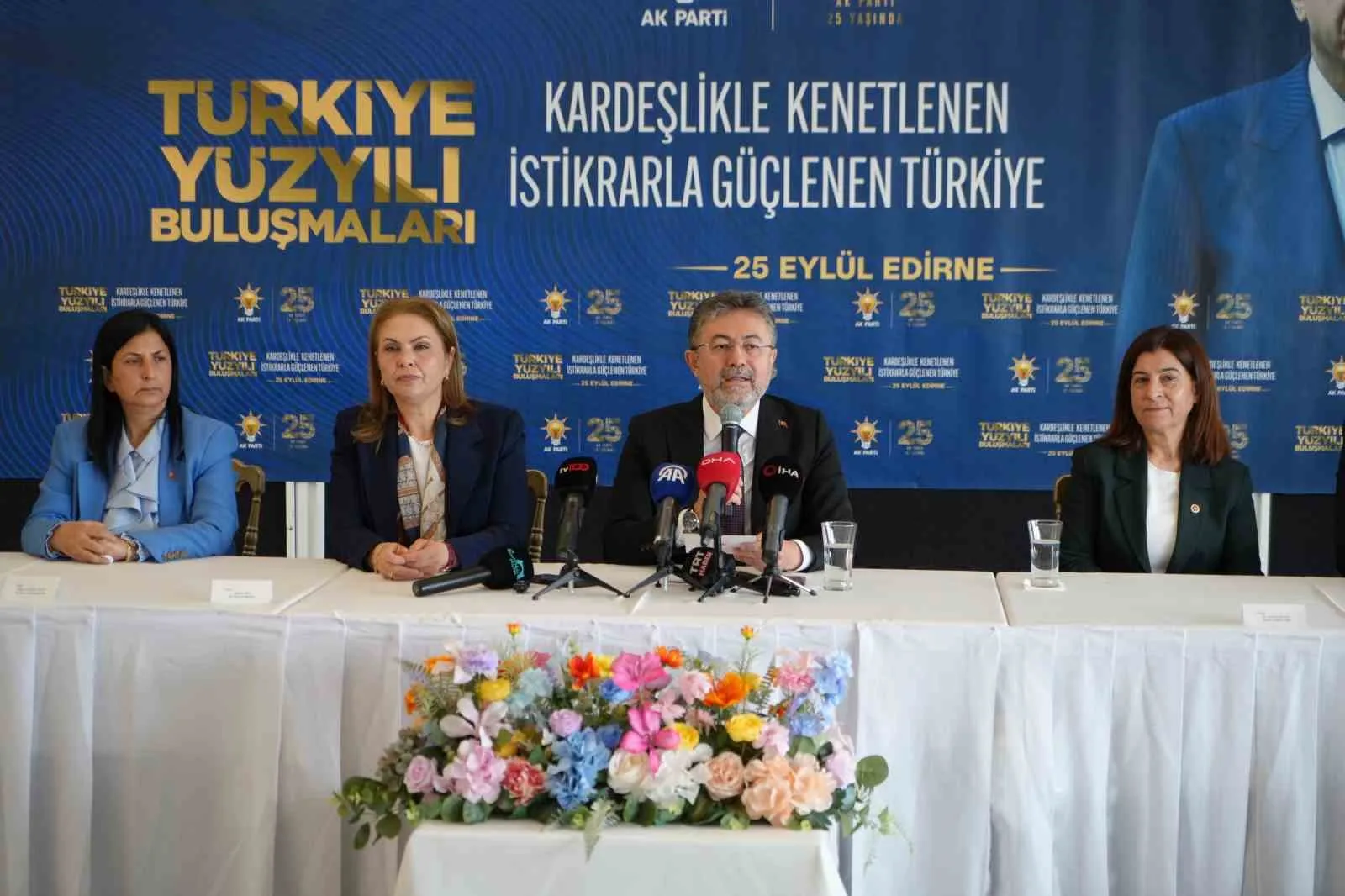 TARIM VE ORMAN BAKANI İBRAHİM YUMAKLI, EDİRNE'DE KATILDIĞI PROGRAMDA TÜRKİYE'NİN TARIMSAL ÜRETİMİ, TARIM DİPLOMASİSİ VE SEKTÖRE YÖNELİK YENİ FİNANSMAN İMKANLARINA İLİŞKİN DEĞERLENDİRMELERDE BULUNDU.
