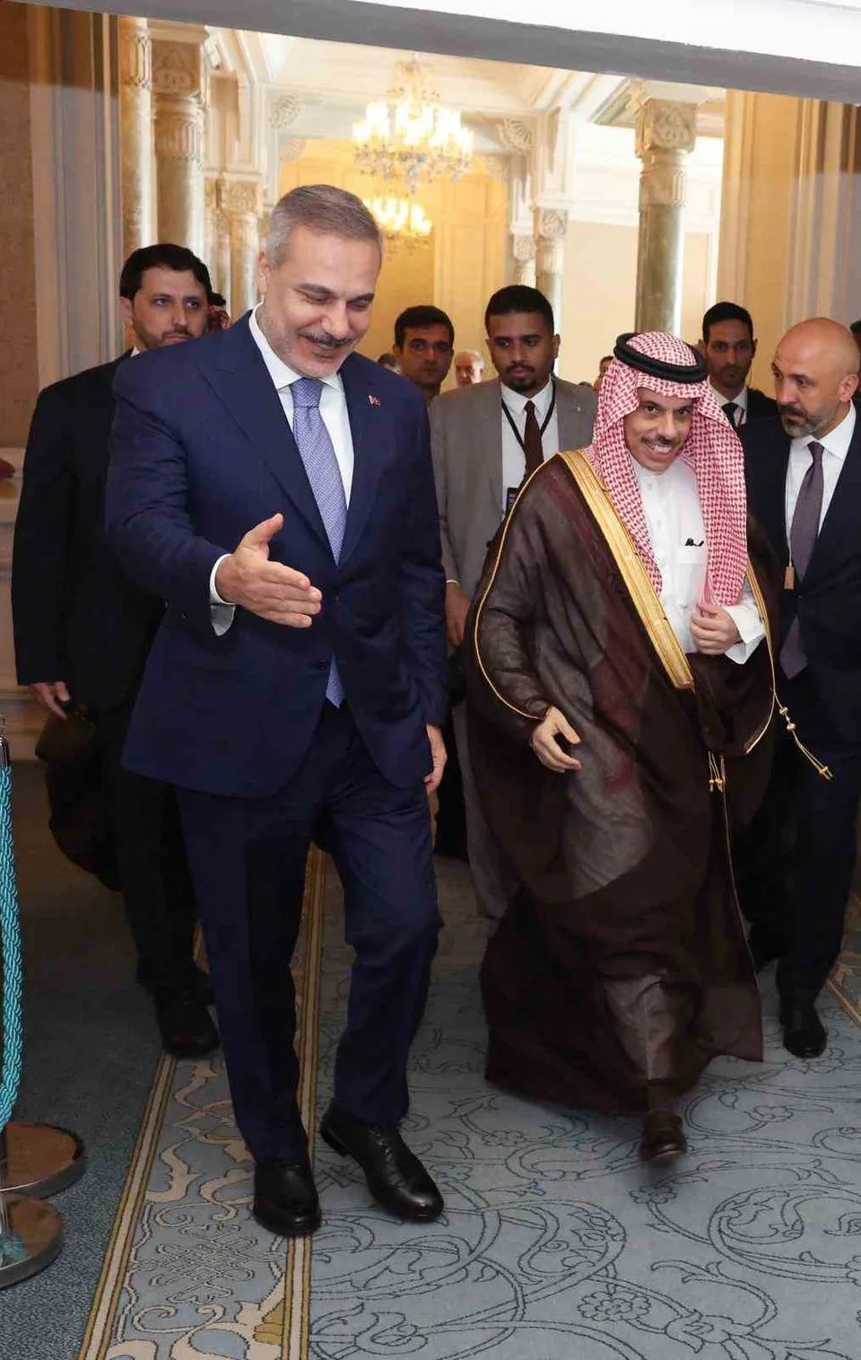 DIŞİŞLERİ BAKANI HAKAN FİDAN, SUUDİ ARABİSTAN DIŞİŞLERİ BAKANI FAYSAL BİN FERHAN AL SUUD İLE GÖRÜŞME GERÇEKLEŞTİRDİ.
