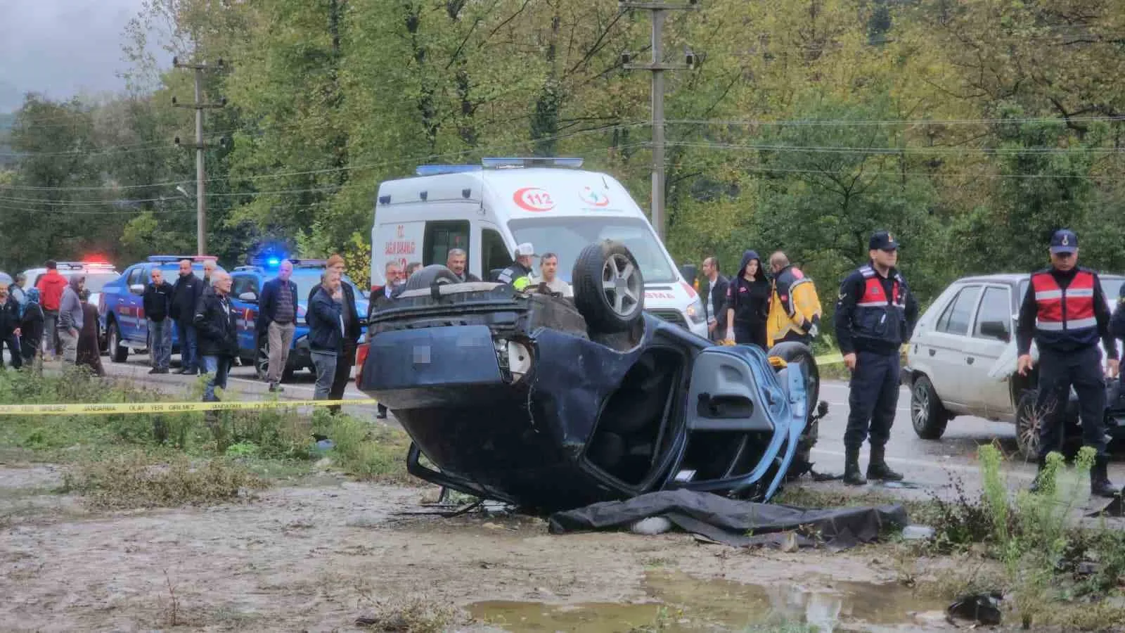 KUMLUCA'DAKİ KAZADA 1 KİŞİ ÖLÜRKEN 6 KİŞİ YARALANDI