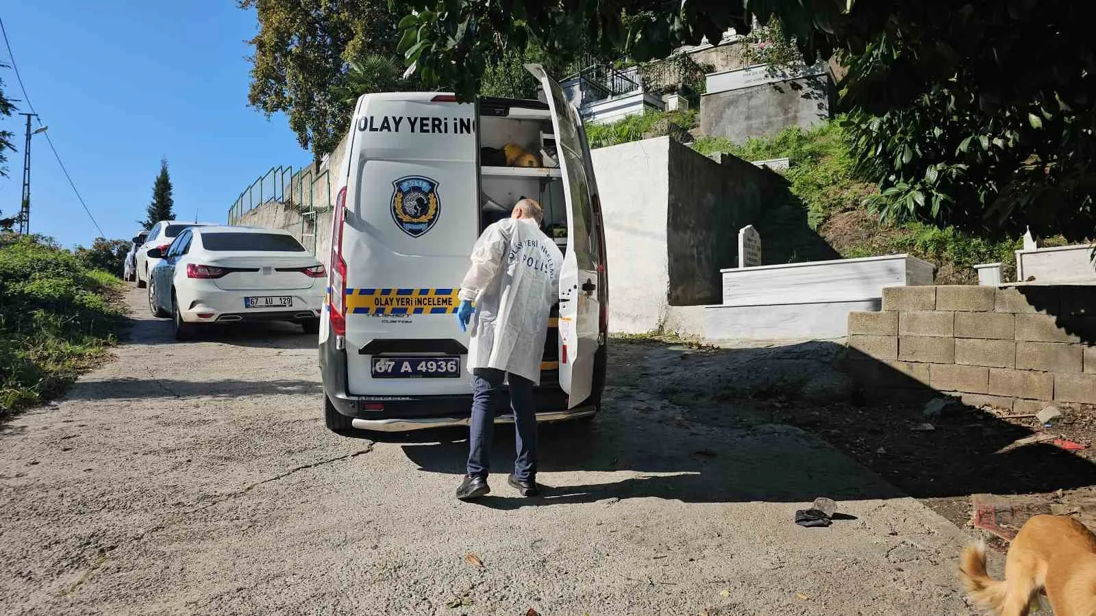 ZONGULDAK'IN KOZLU İLÇESİNDE EMEKLİ POLİS MEMURU B.P., MEZARLIKTA ÖLÜ BULUNDU.