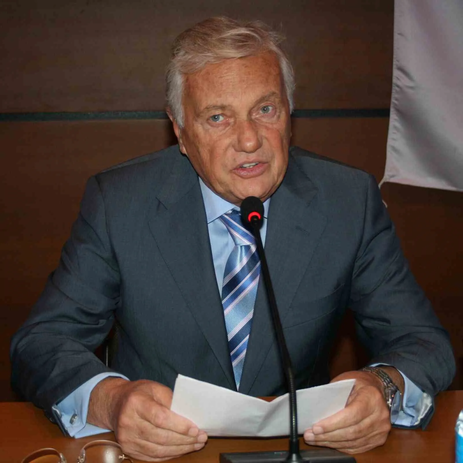GÖKSEL ARSOY (ARŞİV)