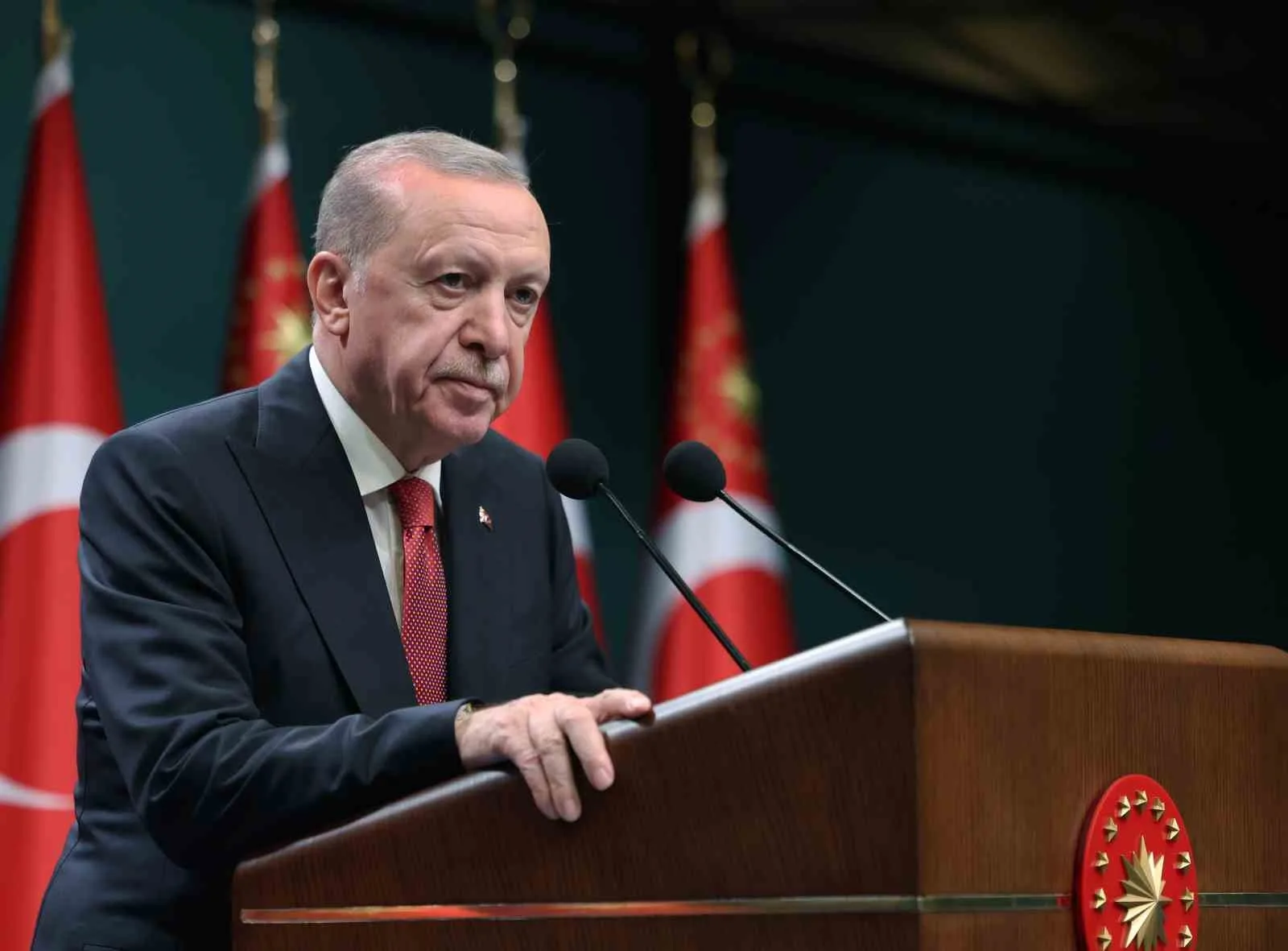 CUMHURBAŞKANI ERDOĞAN: "FAHİŞ GETİRİLER ELDE ETMİŞ; SPEKÜLASYON VE MANİPÜLASYON YOLUYLA HAKSIZ KAZANÇ SAĞLAMIŞ HER KİM VARSA, BUNUN BEDELİNİ MUTLAKA ÖDEYECEKTİR"